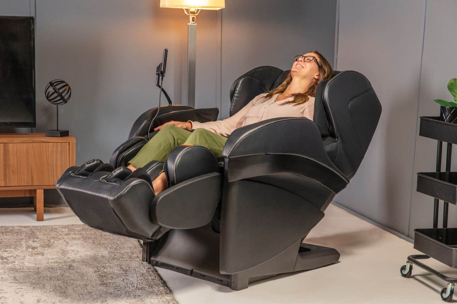 Ghế Massage Nội Địa Nhật Hàng Đấu Giá Là Hàng Gì? Có Nên Mua Không?